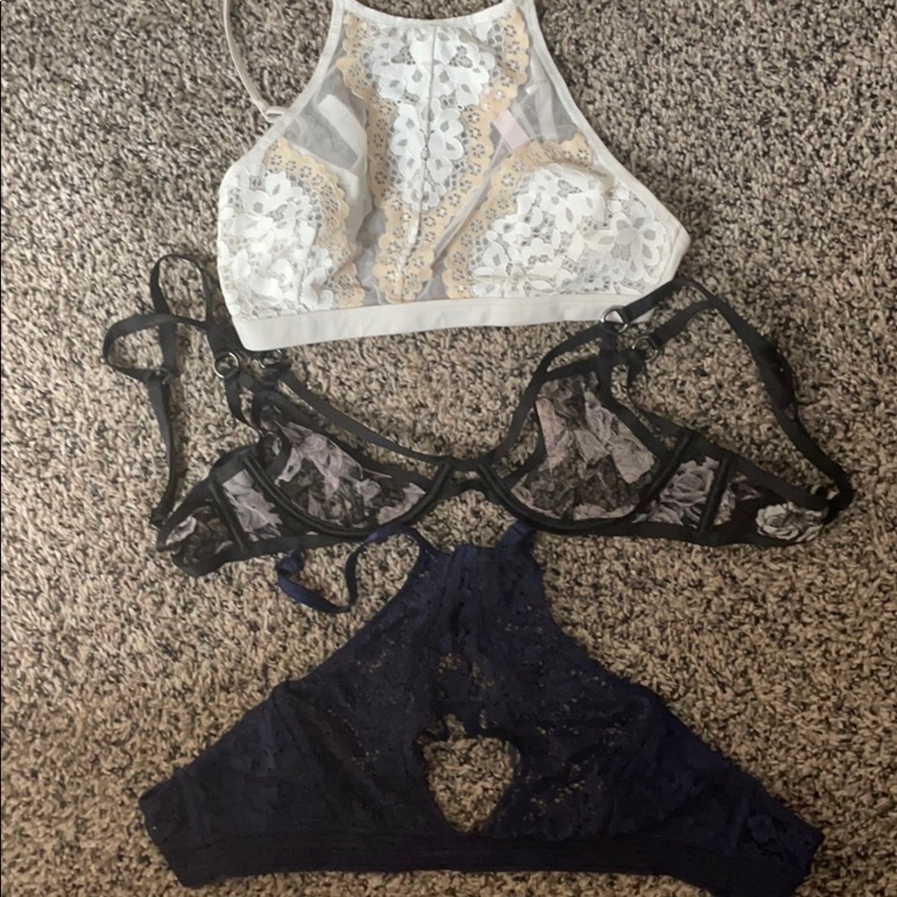 3 Lace VS Bralettes